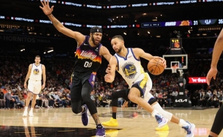 NBA lyderių mūšyje Curry pyškino pro šalį, o "Suns" pakartojo klubo rekordą (rezultatai)